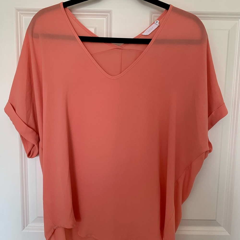 Peach Short Sleeve Flowy Blouse. Loose and light. Pairs well with jeans.